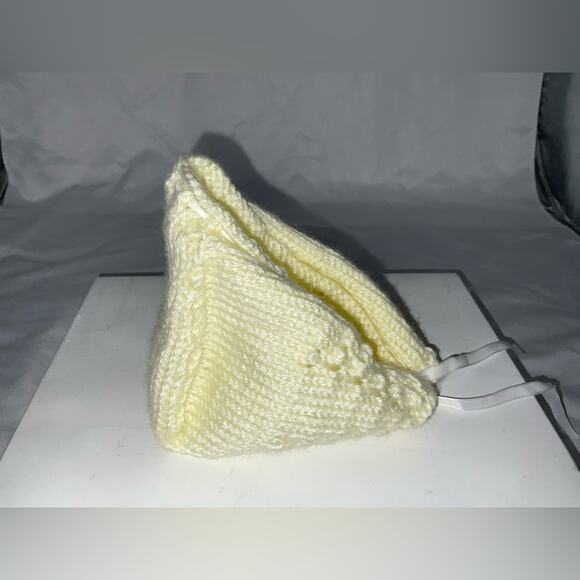 NEW HANDMADE CREAM WHITE KNITTED BABY NEWBORN BONNET CAP WITH RIBBON TIE - Picture 9 of 13